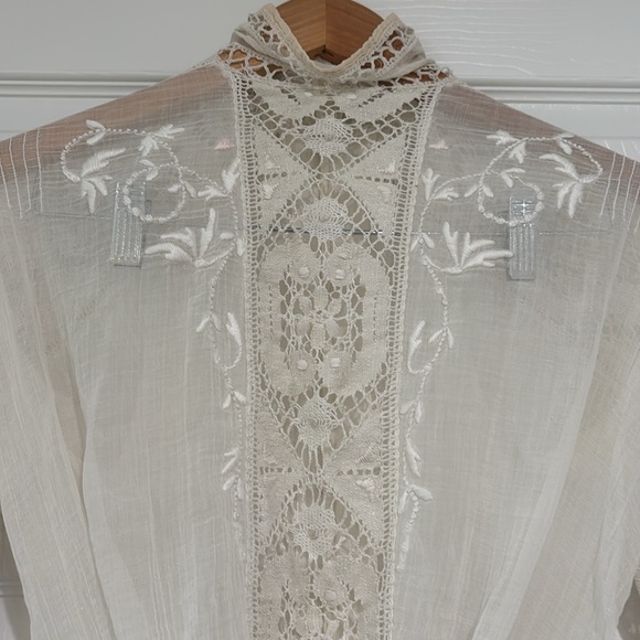 🌹RARE Vintage 1900 Oppenheim, Collins & Co. Elegant Lace Trimmed Cream Blouse🌹 - Picture 7 of 9
